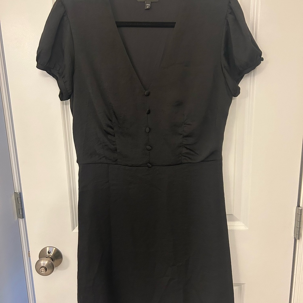 Express Women’s Black Short Sleeve Dress 
Size Medium